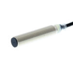 E2B-M12LS04-WPC12M -- OMRON
